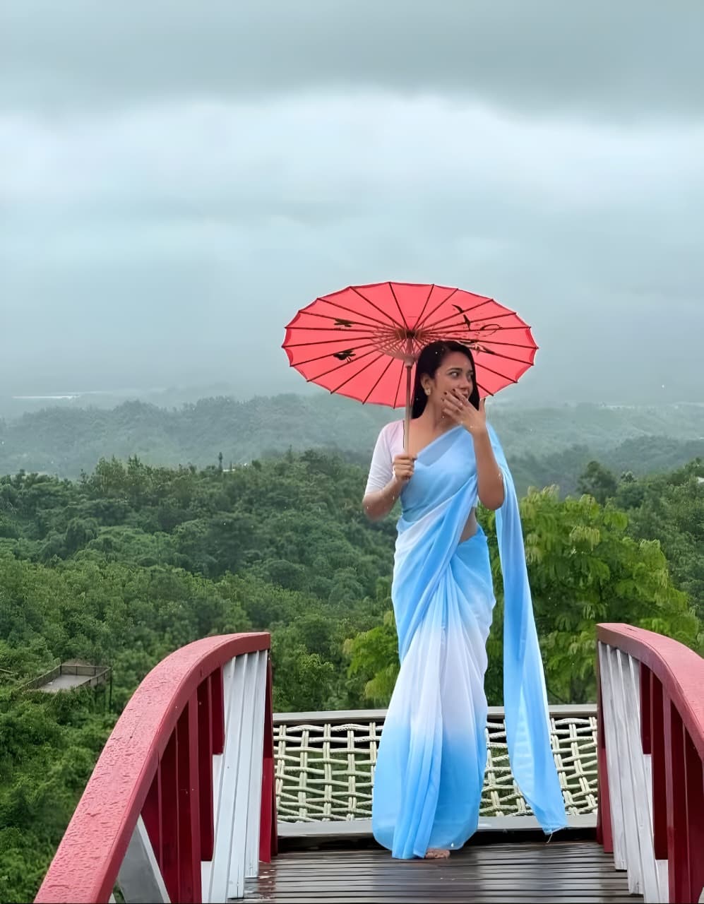 রংধনু শাড়ি ০২